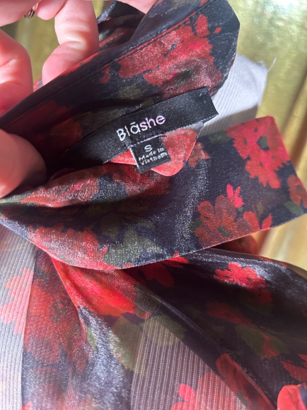 Blashe Sheer Floral Red Rose Puff Sleeve Organza Button Down Blouse - Picture 5 of 5